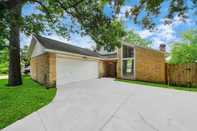 property at 2622 Heather Knoll Dr