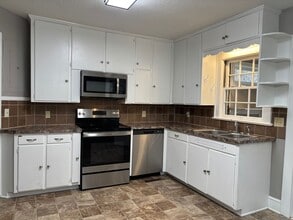 633 Hawthorne Dr in Asheboro, NC - Building Photo - Building Photo