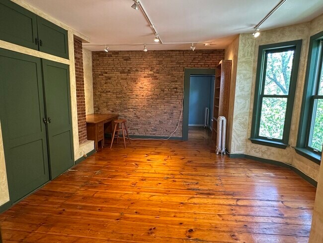 80 Chestnut St, Unit 2 in Cambridge, MA - Building Photo - Building Photo