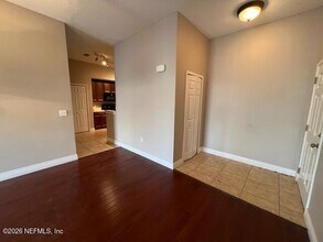 13835 Herons Landing Way in Jacksonville, FL - Foto de edificio - Building Photo