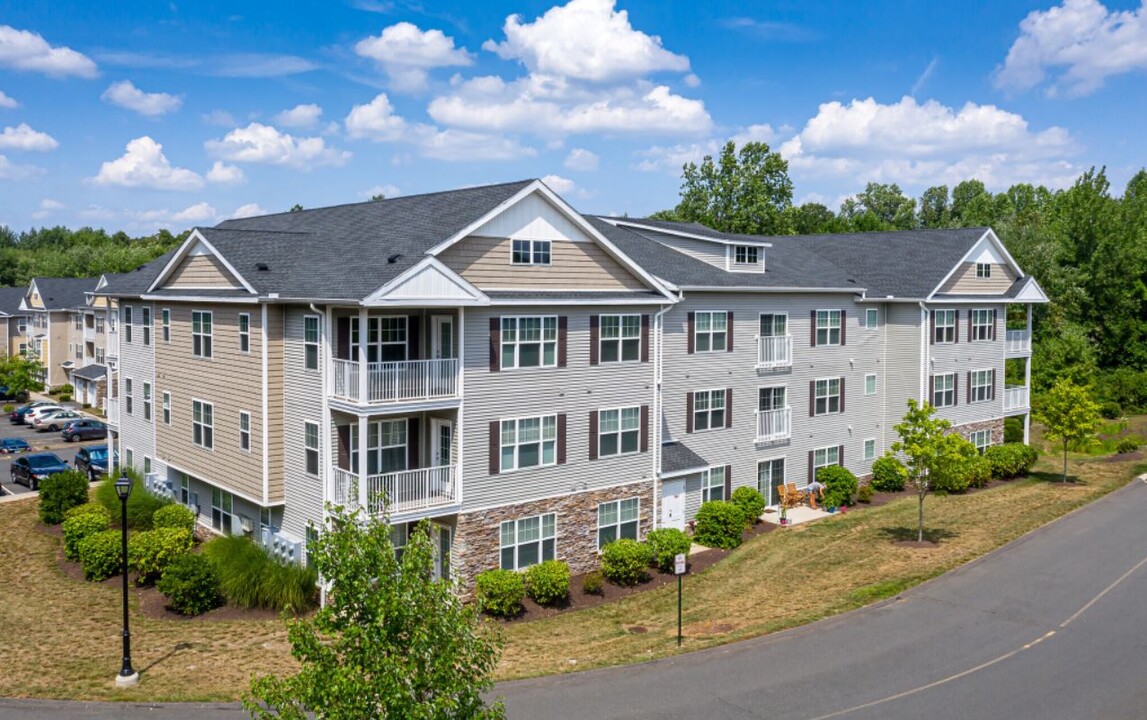 Mallory Ridge in Bloomfield, CT - Building Photo