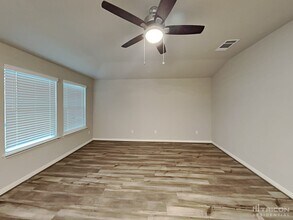 13508 Paxton Blvd in Saint Hedwig, TX - Building Photo - Building Photo
