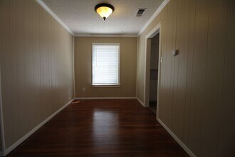 2317 32nd St in Lubbock, TX - Building Photo - Building Photo
