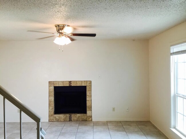 5512 Lewis Ct in North Richland Hills, TX - Building Photo - Building Photo