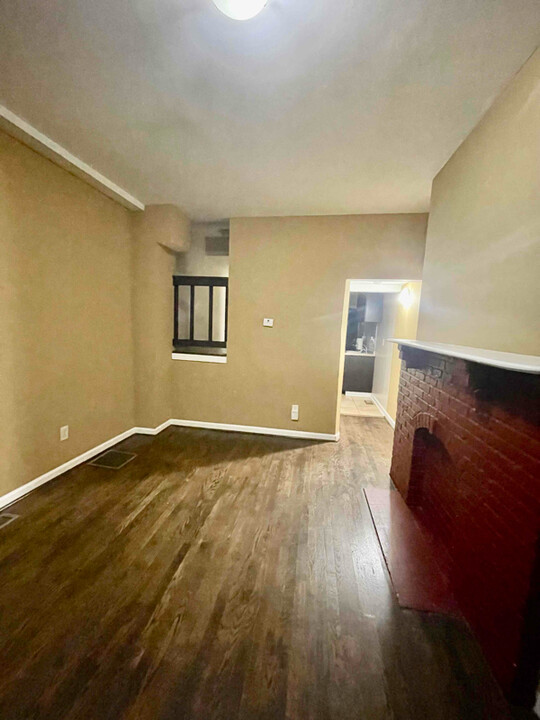 888 W Lombard St in Baltimore, MD - Building Photo