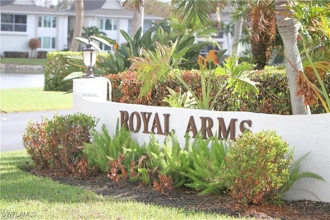 97 Georgetown Blvd in Naples, FL - Building Photo - Building Photo