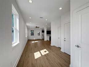 5427 Bellfort Ave in Houston, TX - Building Photo - Building Photo