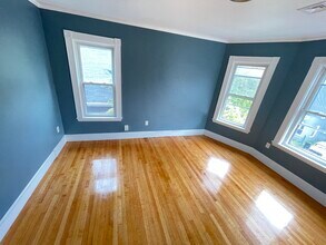 17 Gaylord St, Unit 3 in Boston, MA - Foto de edificio - Building Photo