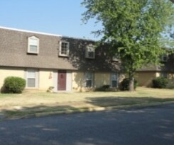 Villages of Old Hickory in Jackson, TN - Building Photo