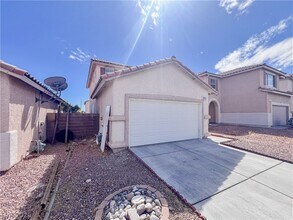 8913 Kingswood Dr in Las Vegas, NV - Building Photo - Building Photo