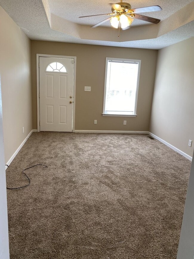 1205 Carol Dr in Oak Grove, KY - Building Photo - Building Photo
