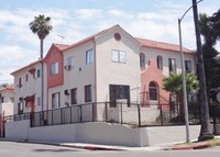 4525 Rosewood Ave in Los Angeles, CA - Building Photo - Building Photo