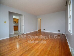 3333 S 82nd St in Omaha, NE - Building Photo - Building Photo