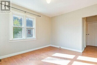 115 Stewart St in Oakville, ON - Building Photo - Building Photo