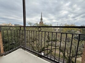 3915 Saint Charles Ave, Unit 604 in New Orleans, LA - Building Photo