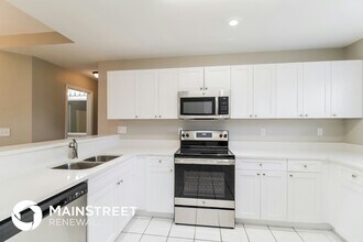 8332 Caloosa Rd in Ft. Myers, FL - Building Photo - Building Photo