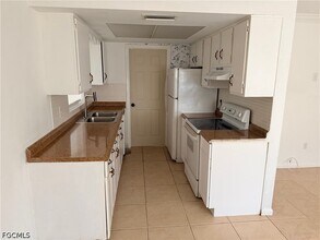 434 Muskegon Ave in Ft. Myers, FL - Building Photo - Building Photo