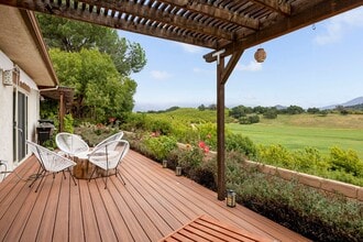 1920 Tiara Dr in Ojai, CA - Building Photo - Building Photo