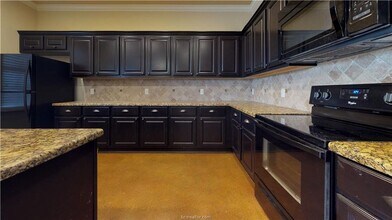 439 Momma Bear Dr in College Station, TX - Building Photo - Building Photo