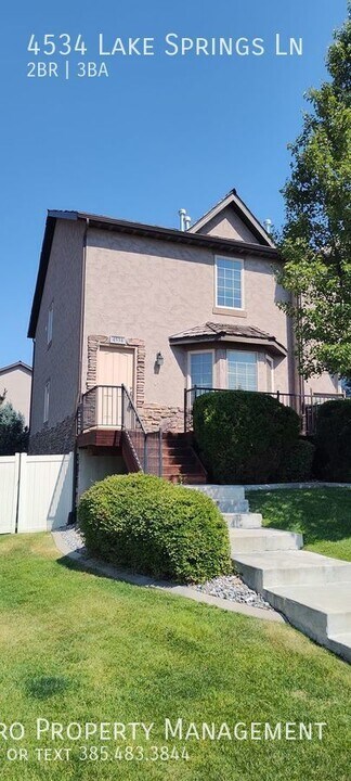 4534 Lake Springs Ln in Millcreek, UT - Building Photo
