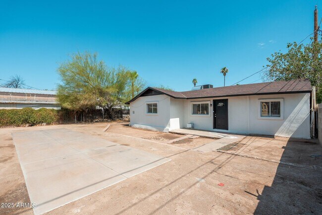 744 W Coolidge St in Phoenix, AZ - Building Photo - Building Photo