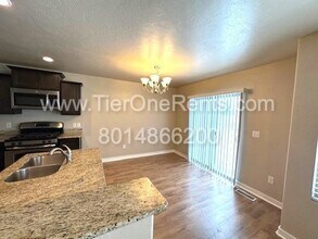14784 S Cardiff Park Bay in Draper, UT - Building Photo - Building Photo