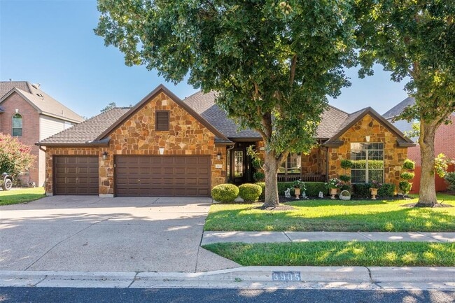 property at 3905 Obsidian Ln