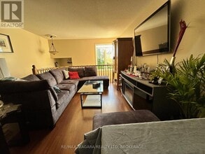 209 Autumn Crescent in Welland, ON - Building Photo - Building Photo