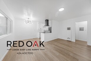 6303 Cherry Ave in Long Beach, CA - Building Photo