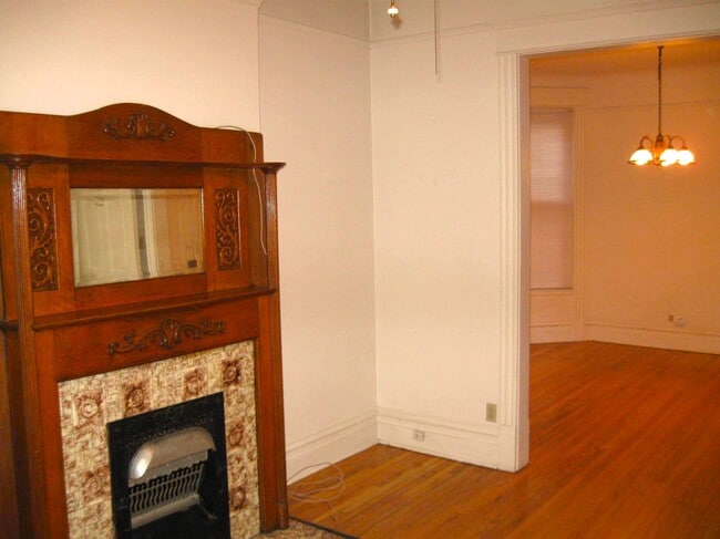 833 W Newport Ave, Unit 3 in Chicago, IL - Building Photo - Building Photo