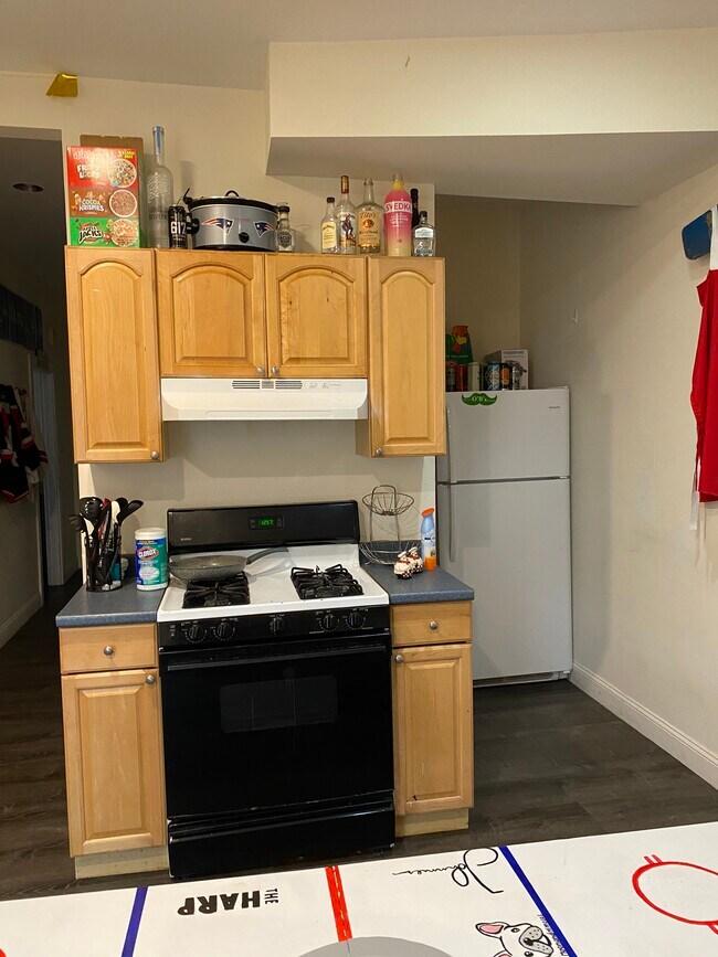 93 Calumet St, Unit 3 in Boston, MA - Foto de edificio - Building Photo