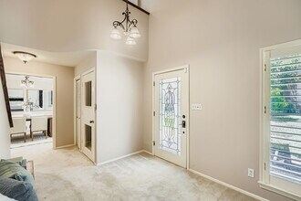 8104 East Ct in Austin, TX - Building Photo - Building Photo