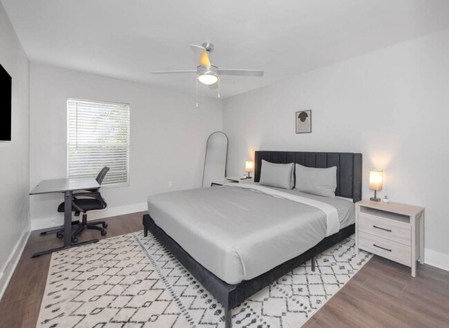 4301 W Cleveland St in Tampa, FL - Foto de edificio - Building Photo