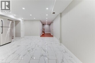 685 Briardean Rd in Cambridge, ON - Building Photo - Building Photo