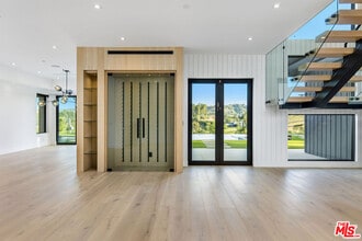 5625 Penland Rd in Hidden Hills, CA - Building Photo - Building Photo