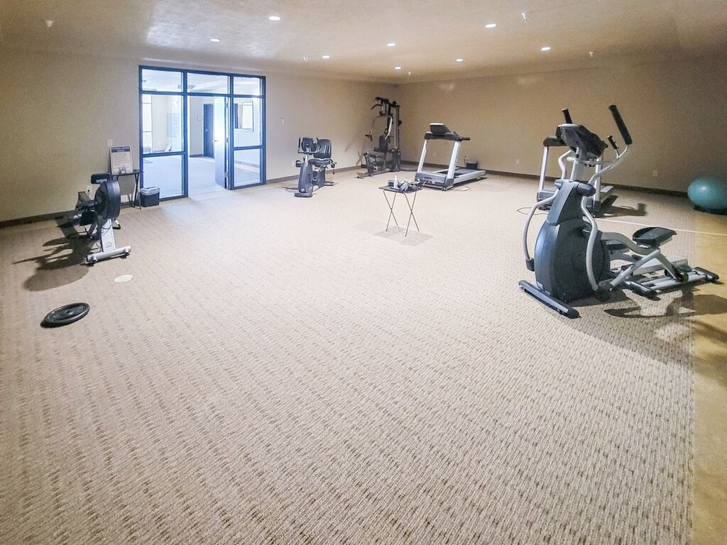 Windcrest Village Apartments & Townhomes Spencer, IA Apartments