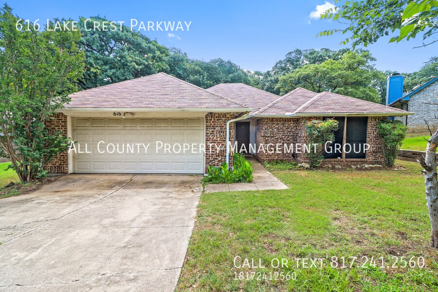 616 Lake Crest Pkwy in Azle, TX - Building Photo