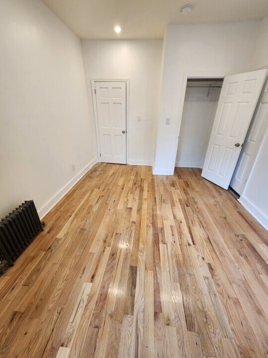 82 Williams Ave in Brooklyn, NY - Building Photo