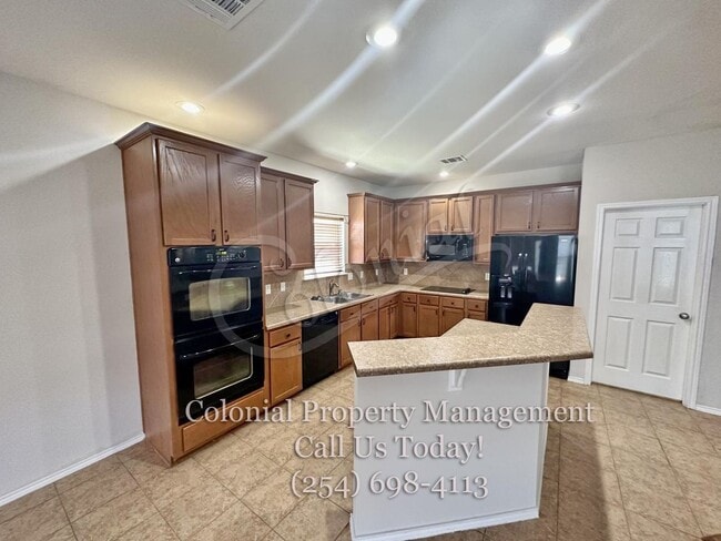 5403 Golden Gate Dr in Killeen, TX - Foto de edificio - Building Photo