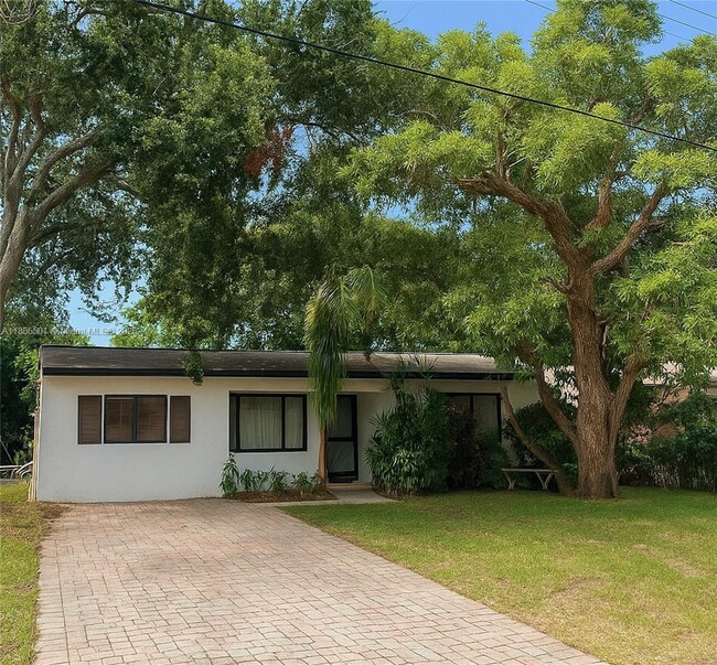 property at 722 SW 10th St