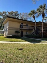 2683 Sabal Springs Cir in Clearwater, FL - Building Photo