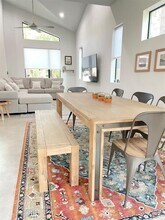 2009 Canterbury St in Austin, TX - Building Photo - Building Photo