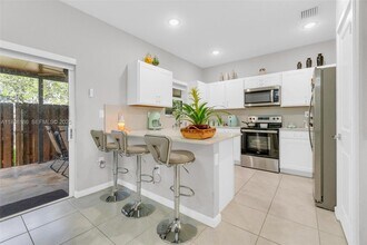 424 NE 4th Ave in Florida City, FL - Building Photo - Building Photo