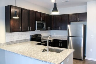 3281 Redhawk St in Coralville, IA - Building Photo - Building Photo