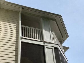 1300 Park W Blvd, Unit 511 in Mount Pleasant, SC - Foto de edificio - Building Photo