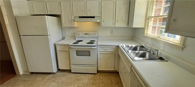 3307 York Pl in Decatur, GA - Building Photo - Building Photo