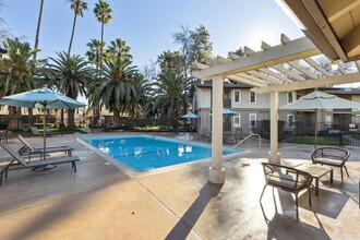 Villa Palms Apartment Homes in Livermore, CA - Building Photo - Building Photo