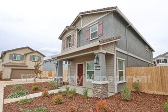 4272 Aura Way in Rancho Cordova, CA - Building Photo - Building Photo