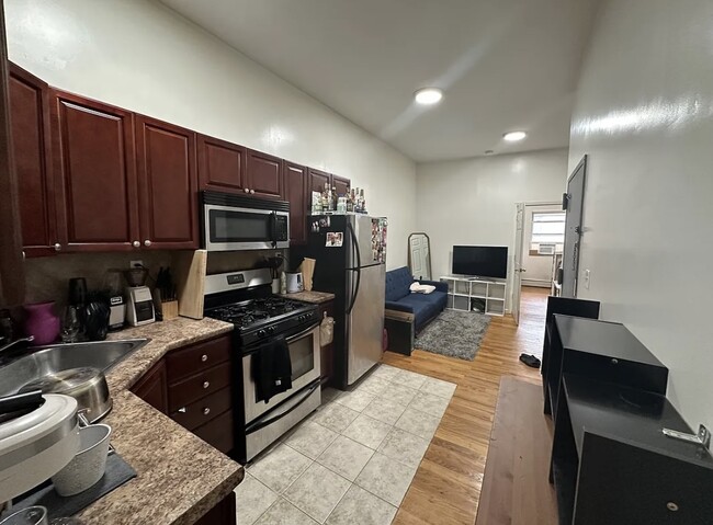 89 Moore St, Unit 2B