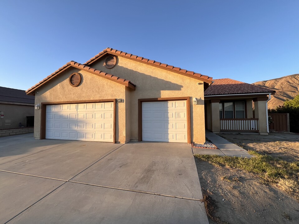 905 Cypress Dr in San Jacinto, CA - Building Photo